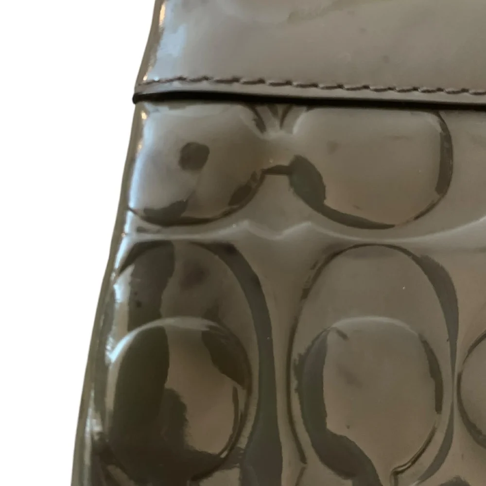 Coach Moss‎ Green Patent Leather Signature Wristlet Y2K Aesthetic